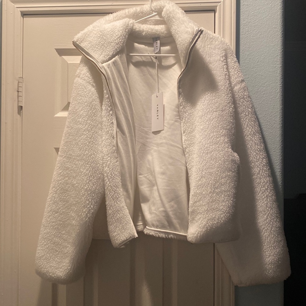 Varley
White XL Women's Peloton Highwood 2.0 Sherpa Zip Jacket
Size: XL